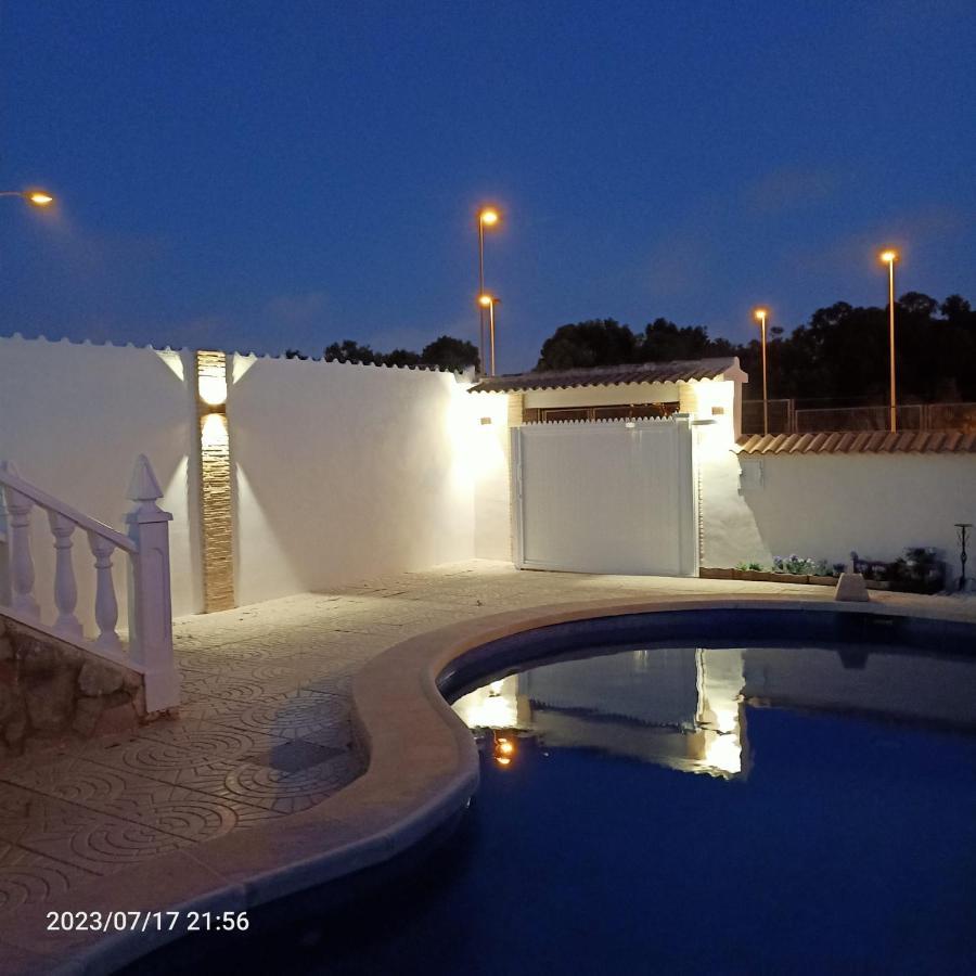 Acogedora Casa Con Piscina Villa Torrevieja Dış mekan fotoğraf