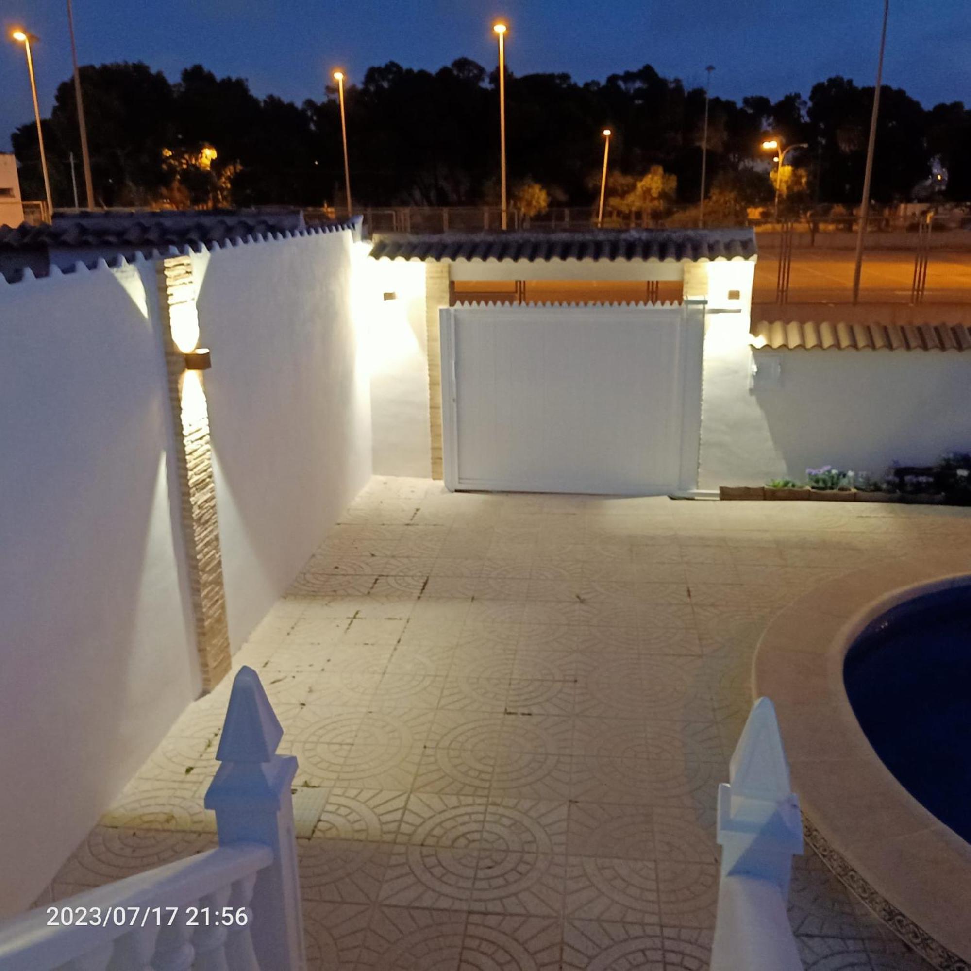 Acogedora Casa Con Piscina Villa Torrevieja Dış mekan fotoğraf